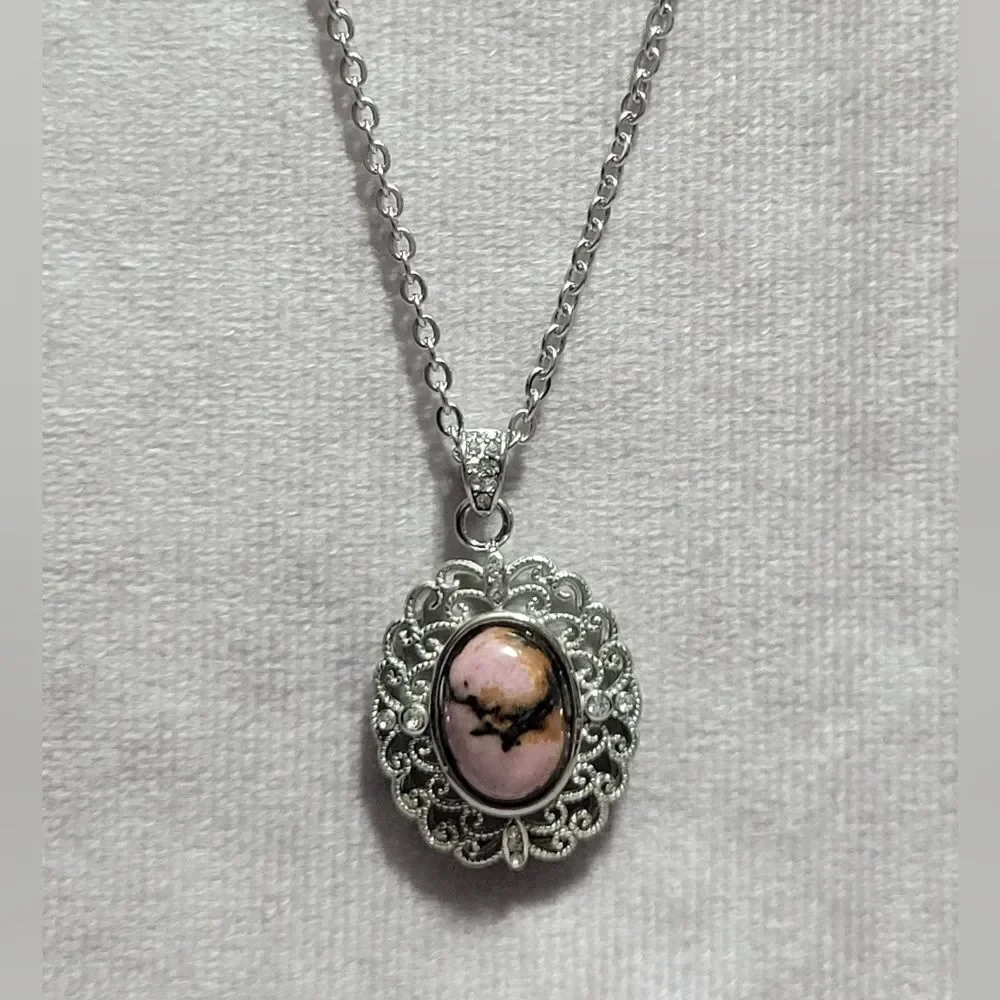 Orissa Rhodolite Garnet Pendant Necklace‎